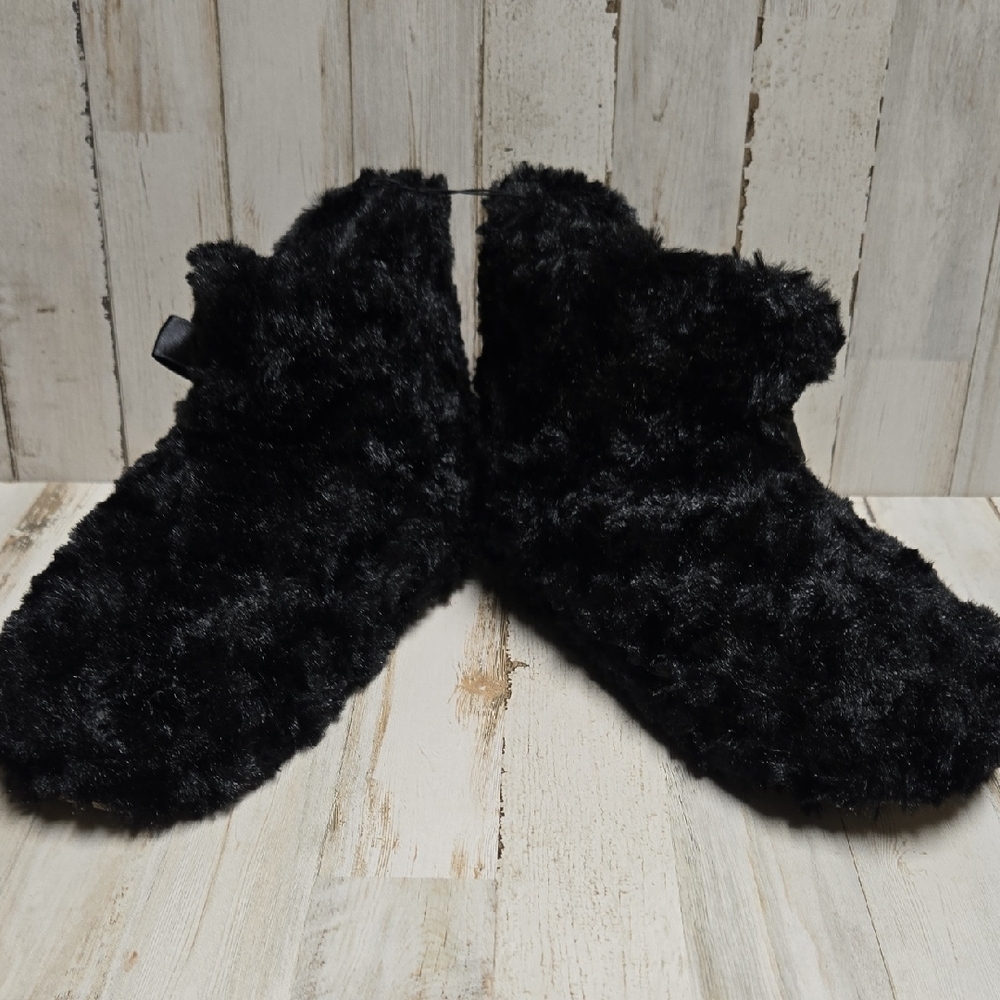 Cozy Black Faux Fur Women's Slippers - Picture 3 of 4